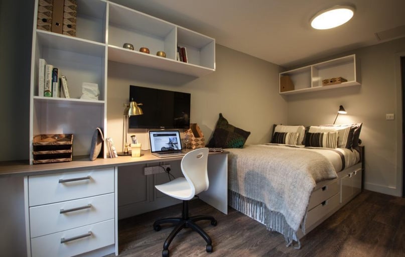 Halsmere Road, Camberwell, London - Image 1